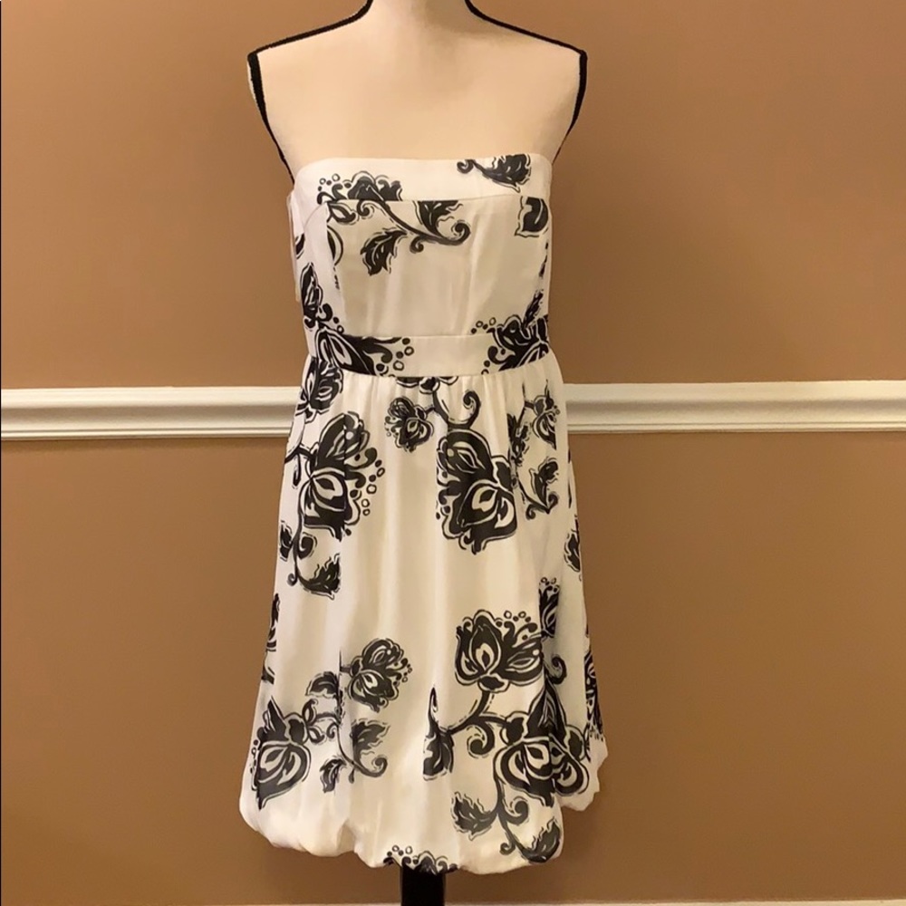 Women’s dress